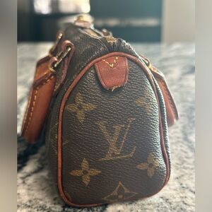 Louis Vuitton nano speedy